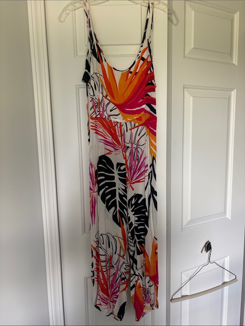 Hawaiian Sleeveless Tropical Print Capri Romper in White with Pink & Orange